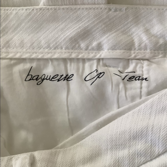 Chicos white jean capris Premium brand size one in excellent condition 5… - Picture 7 of 16